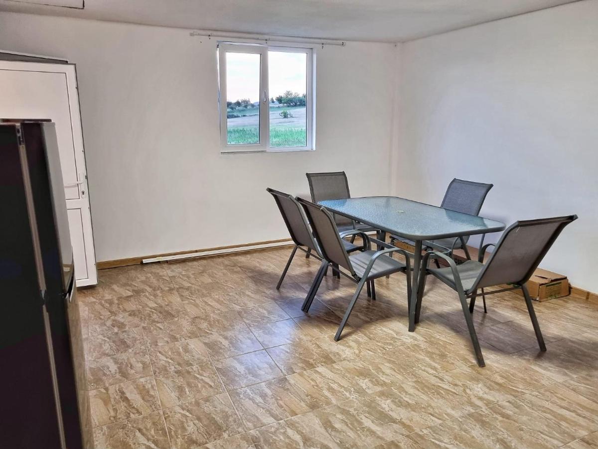 Cabana Varad Coronini Moldova Veche Экстерьер фото