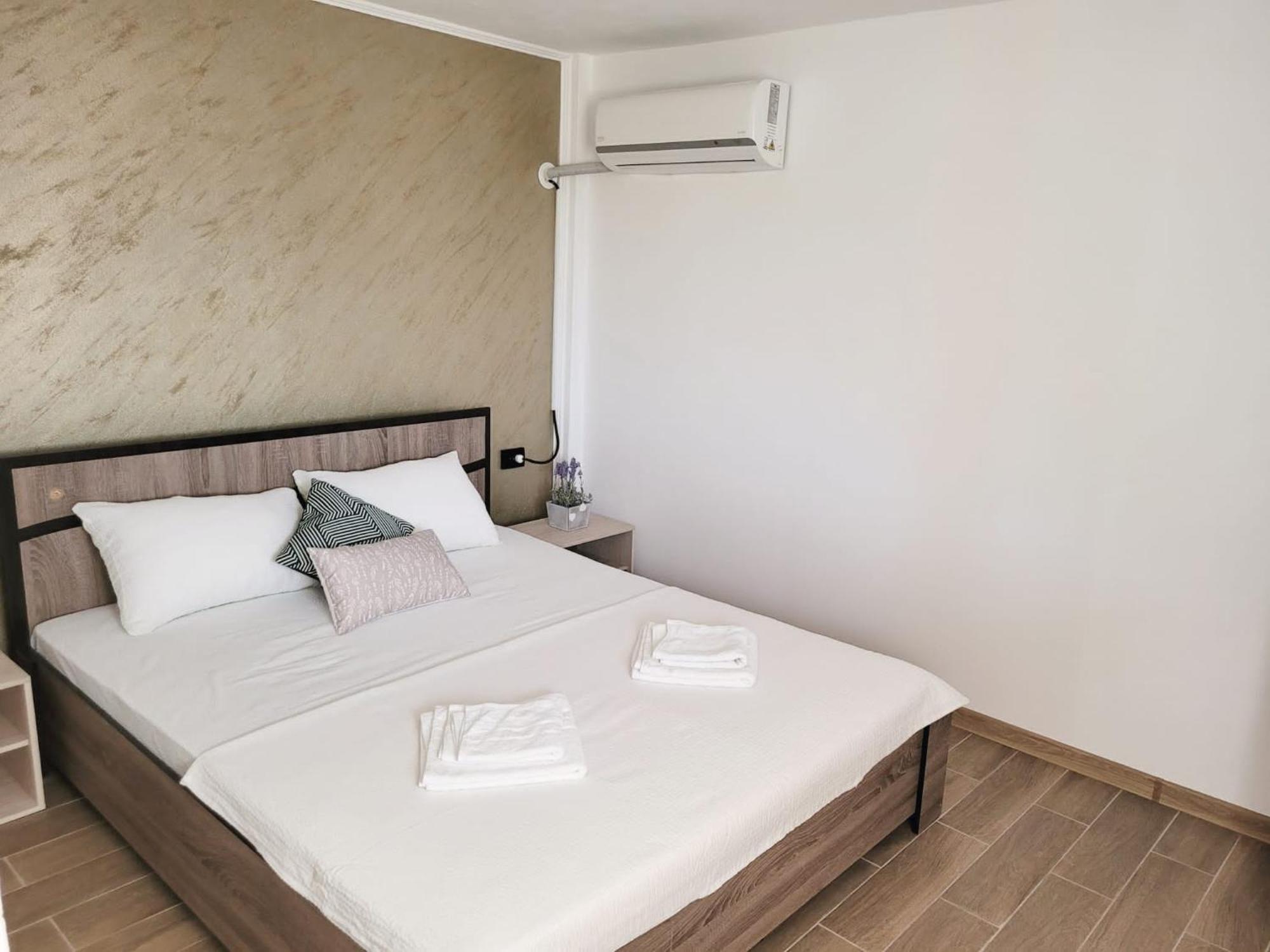 Cabana Varad Coronini Moldova Veche Экстерьер фото